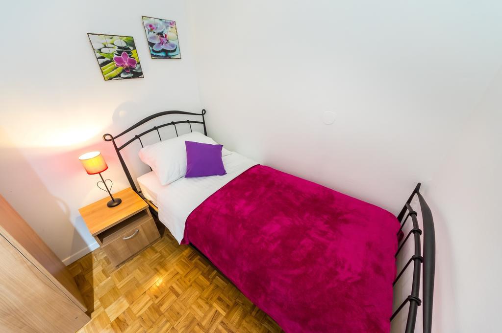 Colona Apartment *