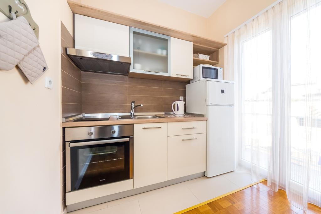 Colona Apartment *